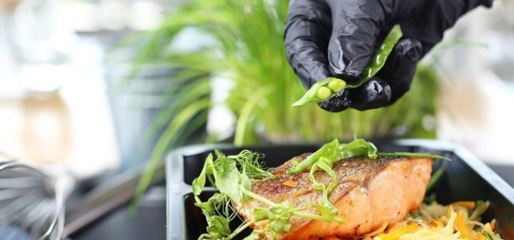 La barquette alimentaire : un outil plus que jamais indispensable pour les cuisiniers