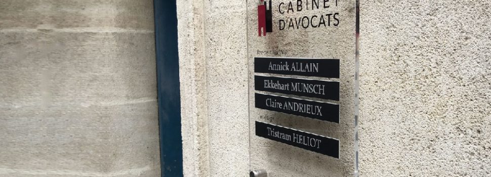 Professions libérales : pensez à votre plaque professionnelle