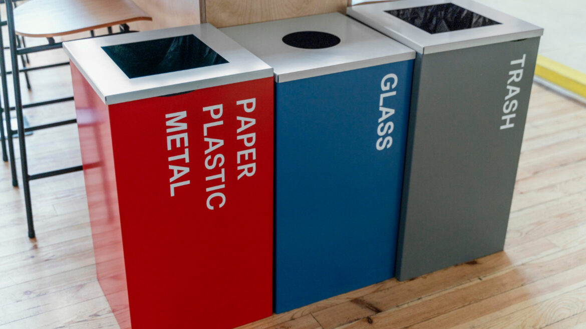 Entreprises responsables : pourquoi opter pour des poubelles de tri sélectif ?